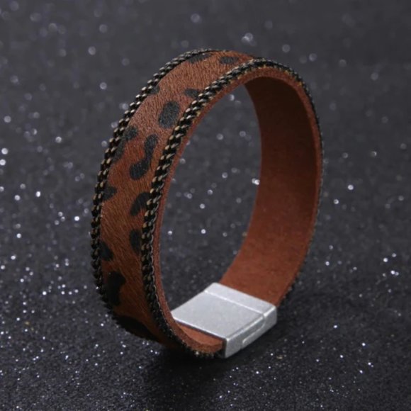 Animal Print Magnetic Wrap Bracelet Boho Bohemian - Picture 1 of 1
